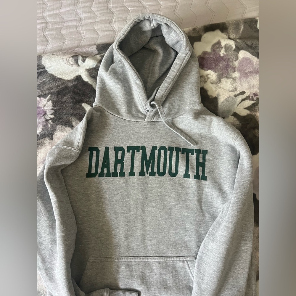 Dartmouth sweatshirt. Fits anywhere from xs to medium